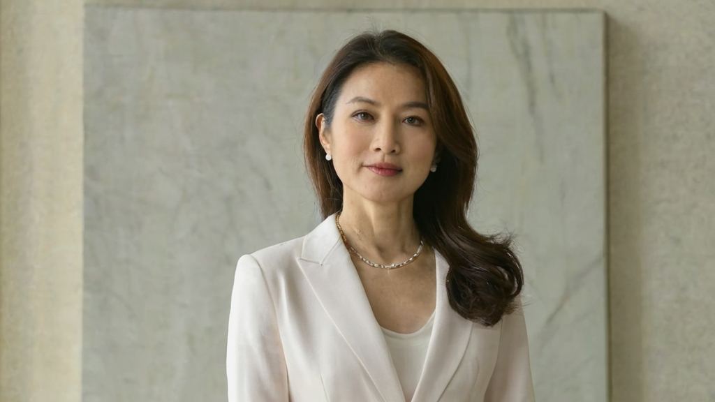 老公忘情操女让娱乐侦探揭秘明星背后风云变幻